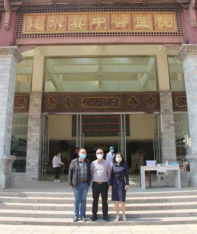 紅河州殘疾人聯(lián)合會理事長李光林一行到我院康復(fù)科調(diào)研(圖1)