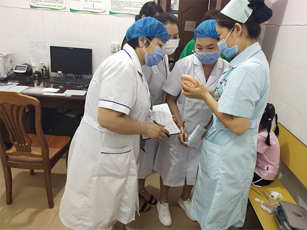 我院醫(yī)護(hù)團(tuán)隊到河口縣婦幼院開展義診交流活動(圖3)